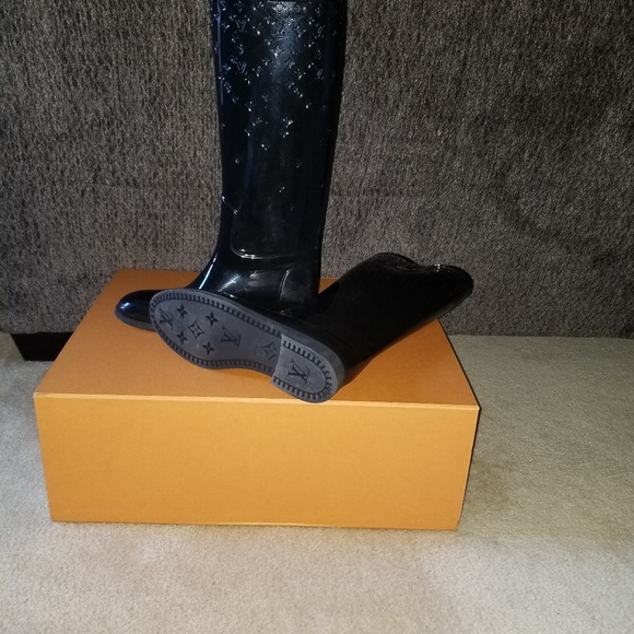 Louis Vuitton boots - Picture 4 of 4